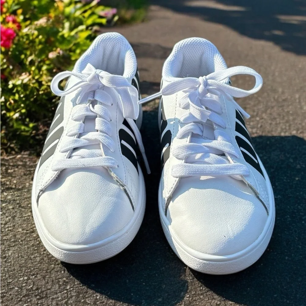 Puma Smash V2 Bold Sneaker In White Size 3.